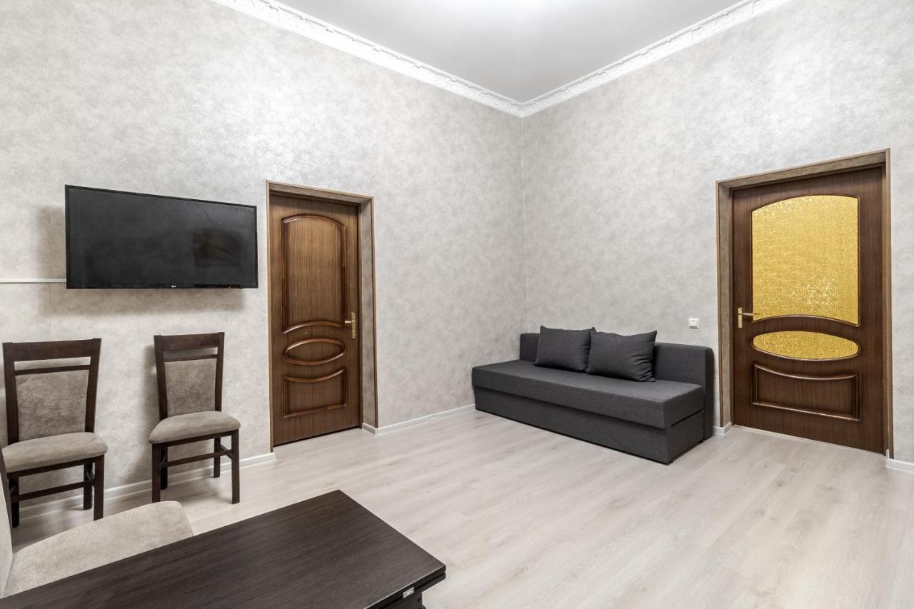 Art Balabana Apartment Lviv Buitenkant foto